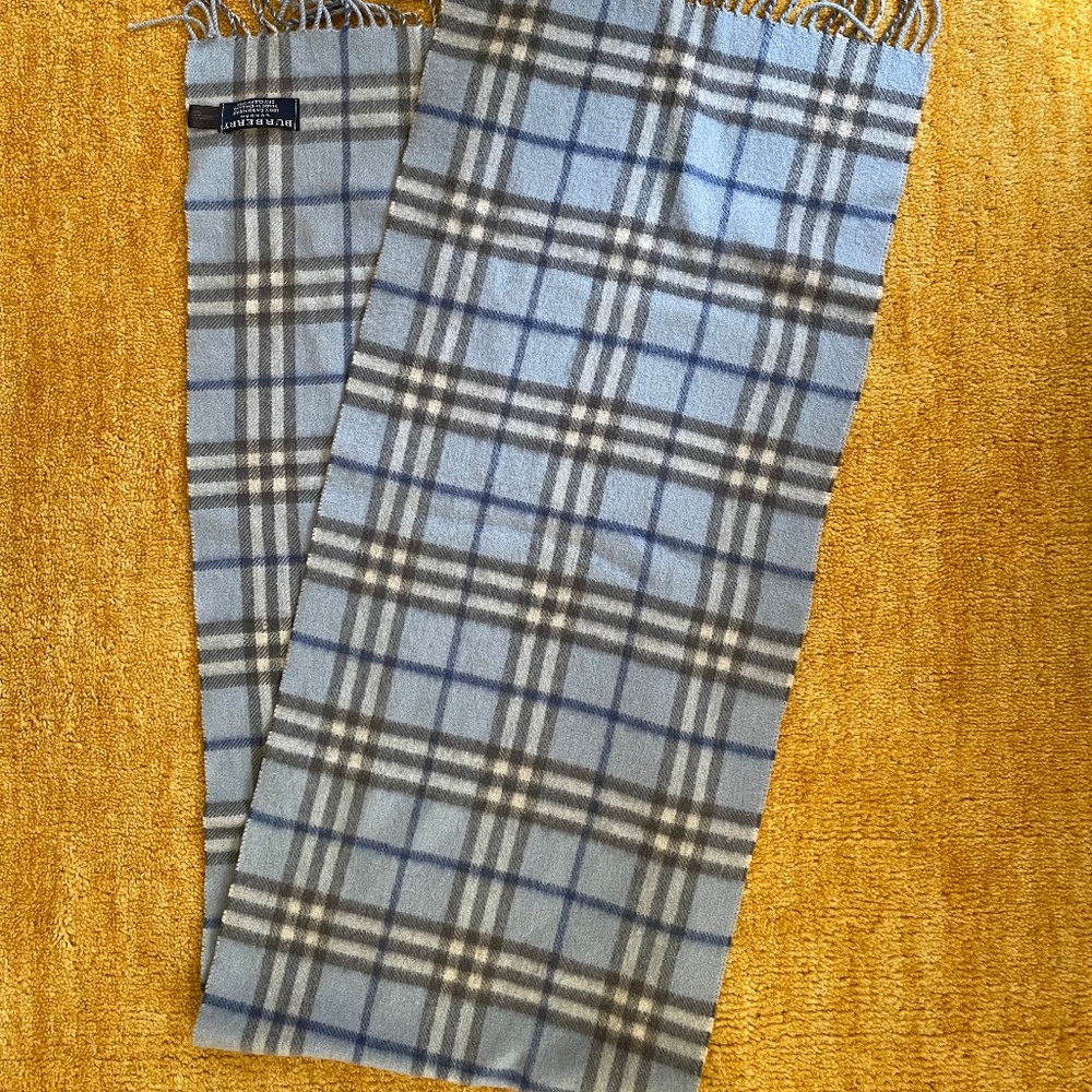 Burberry cashmere scarf